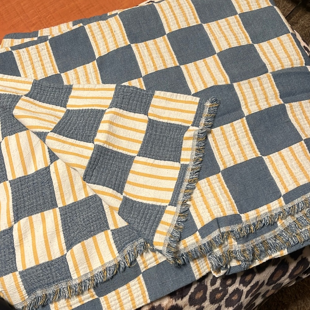 Sand cloud party blanket